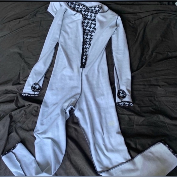 Blackmilk Rare Houndstooth Snuggle Suit In Size Large - Picture 8 of 8